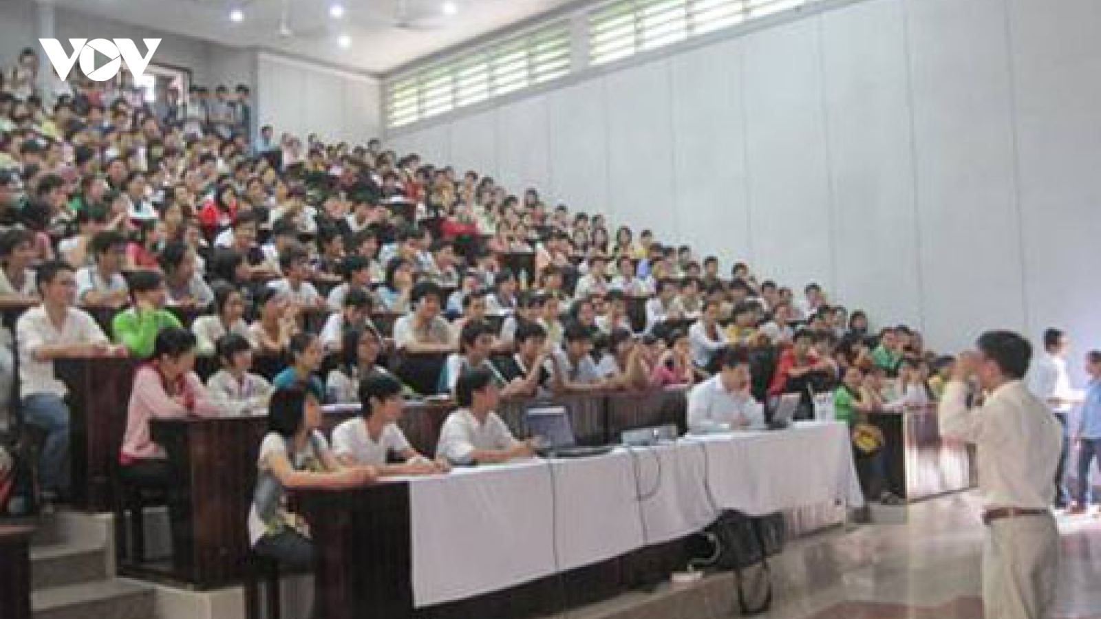 Từ 20/11, lương giảng viên cao đẳng sư phạm cao nhất gần 12 triệu/tháng
