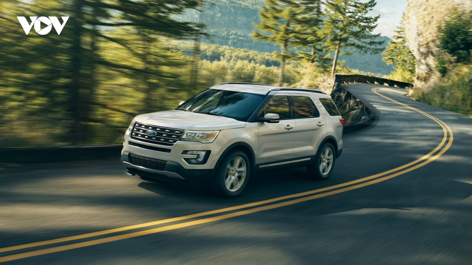Gần 400.000 xe Ford Explorer phải triệu hồi do lỗi hệ thống treo sau