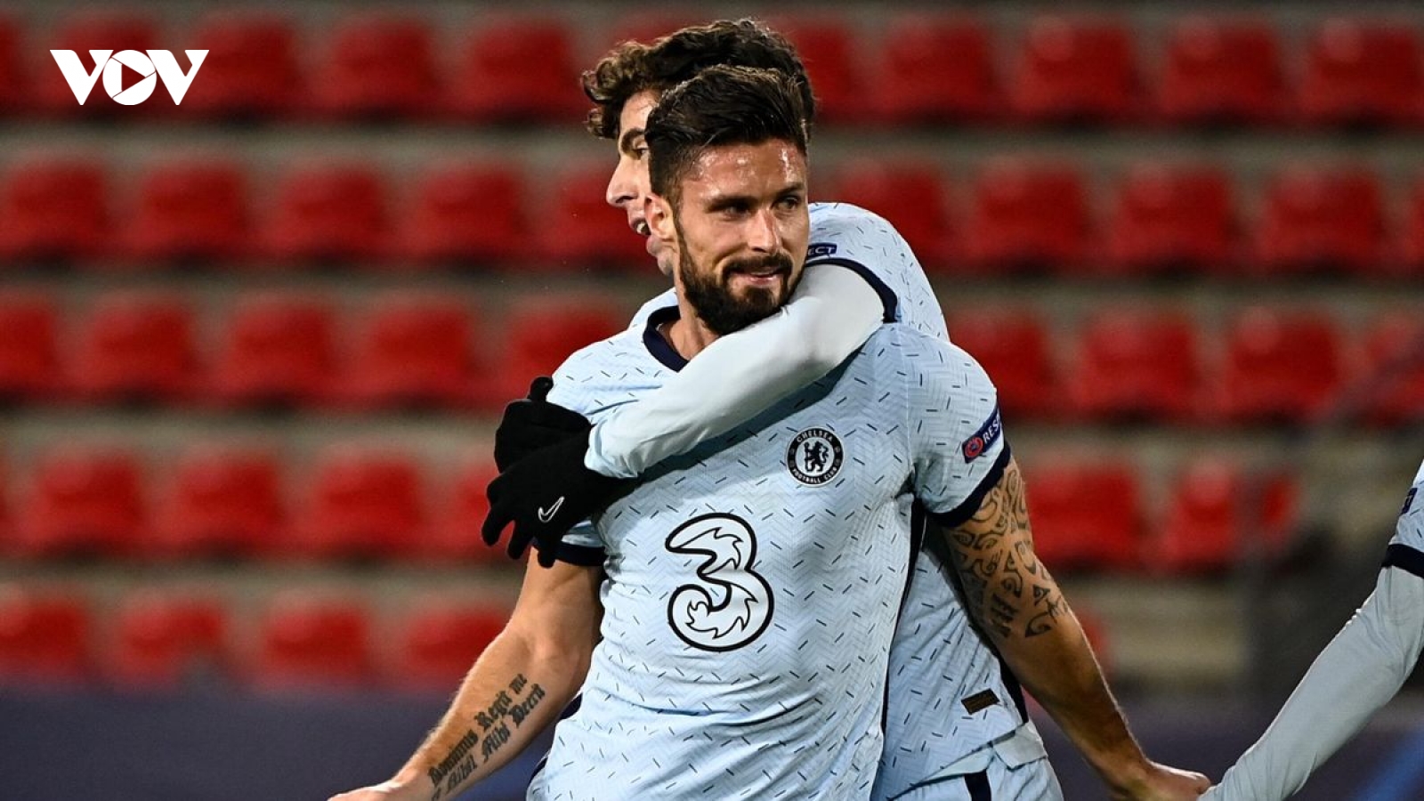 "Siêu dự bị" Giroud đưa Chelsea vào vòng 1/8 Champions League