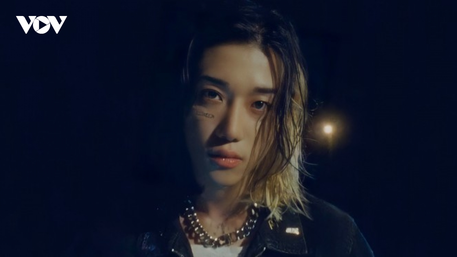 "Thái tử Naver" đóng chung với BLACKPINK tung MV đầu tay mang tên "Empty trash"