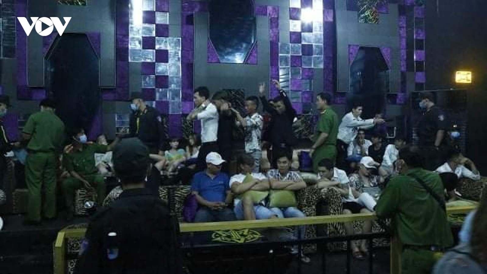 Phát hiện 74 khách chơi ở quán bar Six T Club dương tính với ma tuý