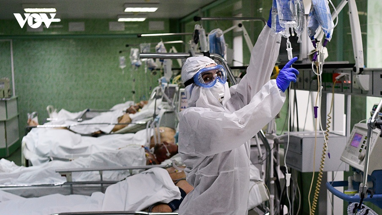 Nga tiêm vaccine ngừa Covid-19 cho hơn 400.000 quân nhân