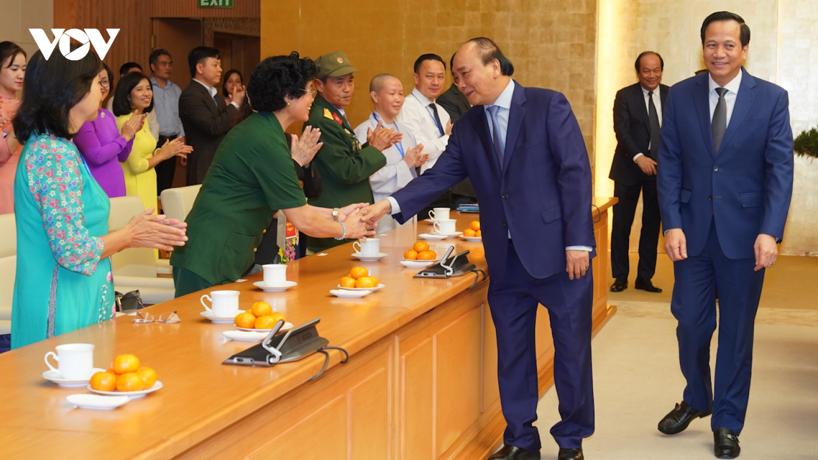 Thủ tướng gặp mặt 50 tấm gương tiêu biểu vì cộng đồng
