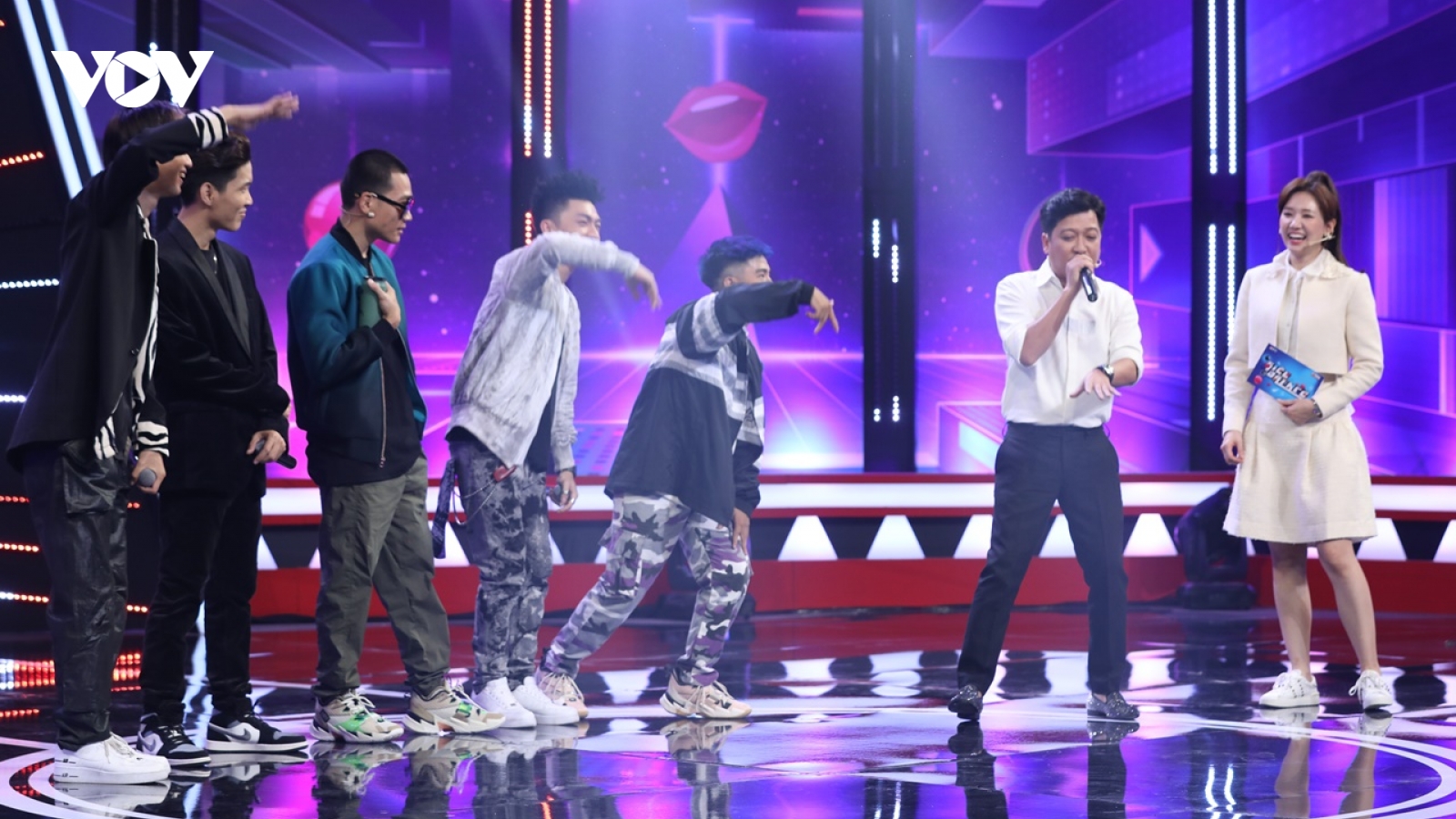 Trường Giang "bật công tắc" làm rapper, đại chiến với team Wowy