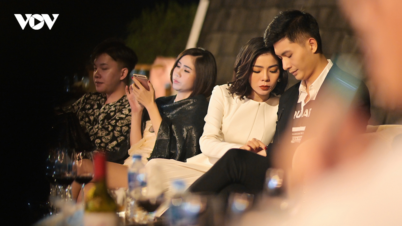Lệ Quyên và "người tình tin đồn" gây chú ý trong đêm nhạc tại Hà Nội