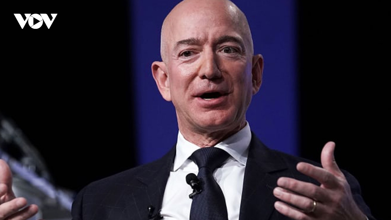 Ông chủ Jeff Bezos bán hơn 3 tỷ USD cổ phiếu Amazon