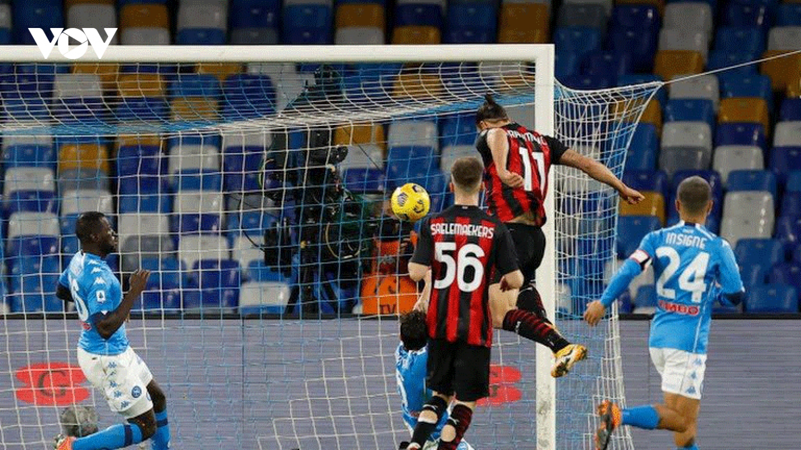 Sau vòng 8 Serie A 2020/2021: Ronaldo và Ibrahimovic thách thức tất cả