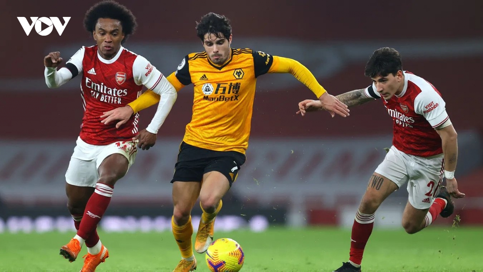 Công cùn thủ kém, Arsenal "gục ngã" trước Wolves