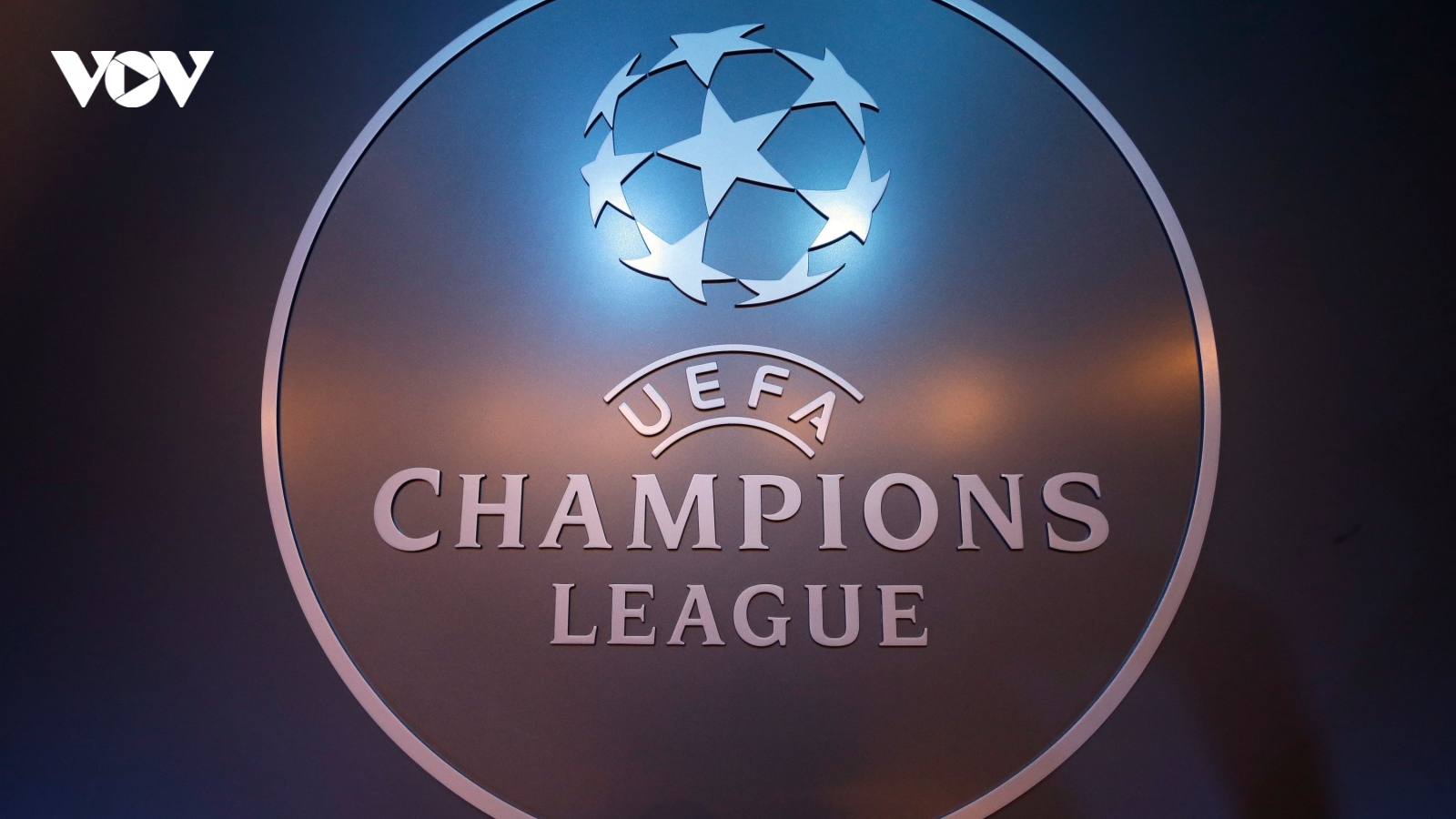 ĐHTB lượt 3 vòng bảng Champions League: Vinh danh thủ môn làm "chùn chân" Messi
