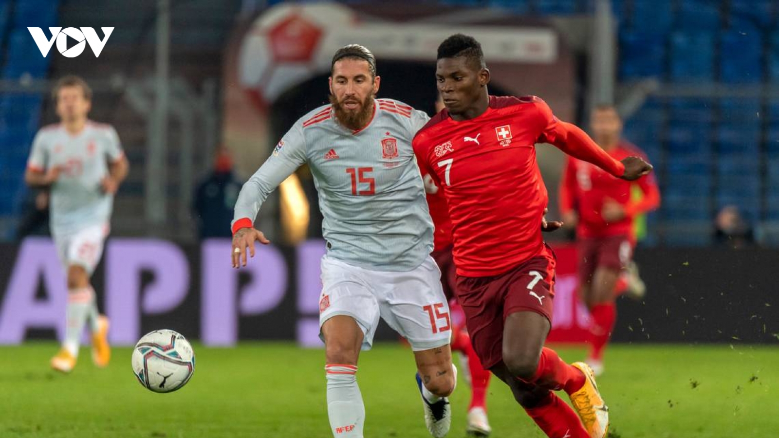 Ramos 2 lần đá hỏng phạt đền, Tây Ban Nha bị Thụy Sĩ cầm chân