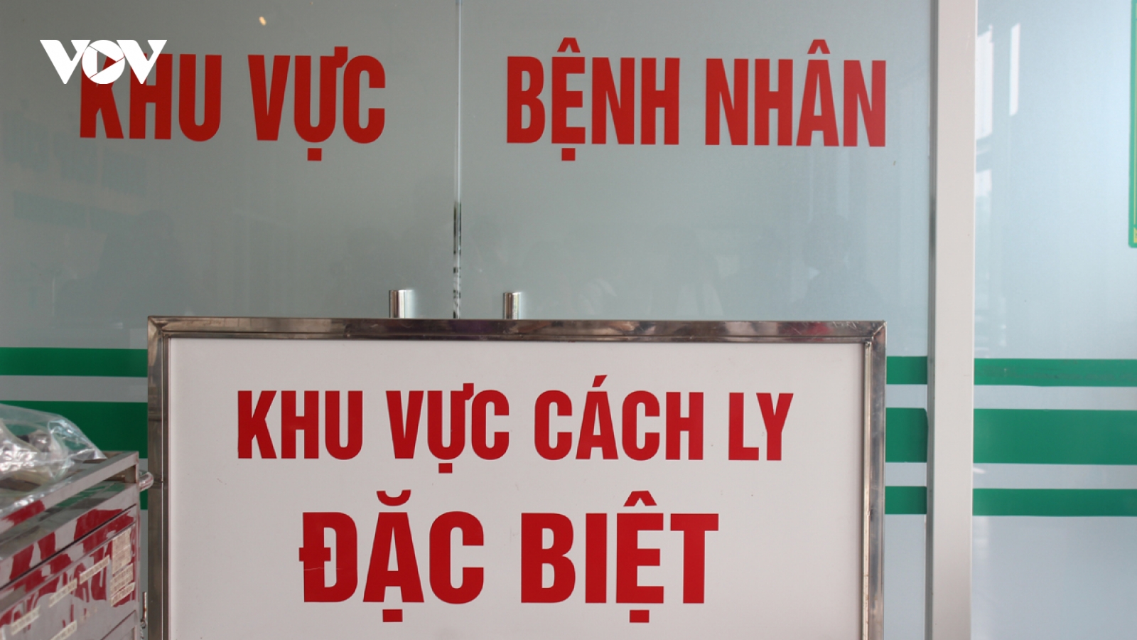 Chiều 4/11, thêm 3 ca mắc Covid-19 mới đều trở về từ Pháp
