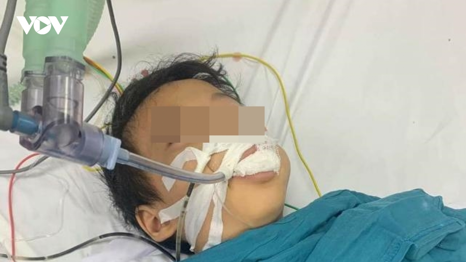 Học sinh lớp 1 ăn nhầm thuốc diệt chuột hình viên kẹo