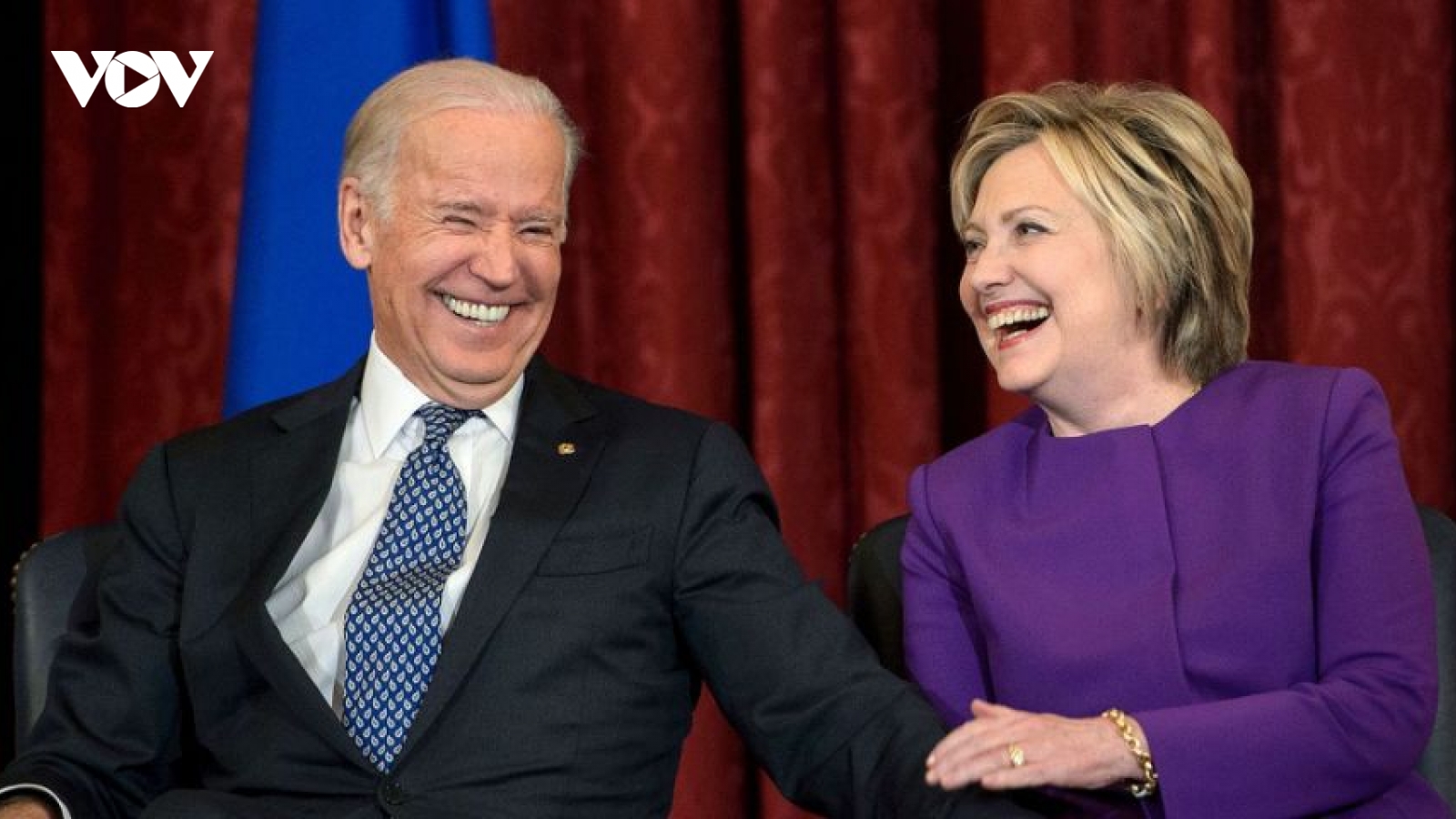 Bà Clinton mô tả chiến thắng của ông Biden “là trang mới của nước Mỹ”