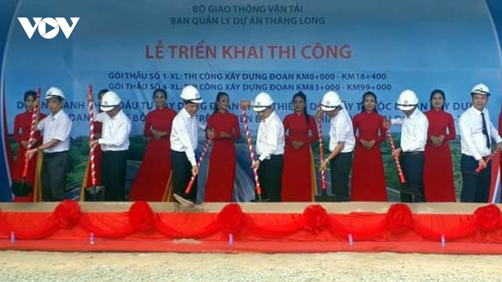 Thi công hai gói thầu Dự án đường cao tốc Phan Thiết - Dầu Giây