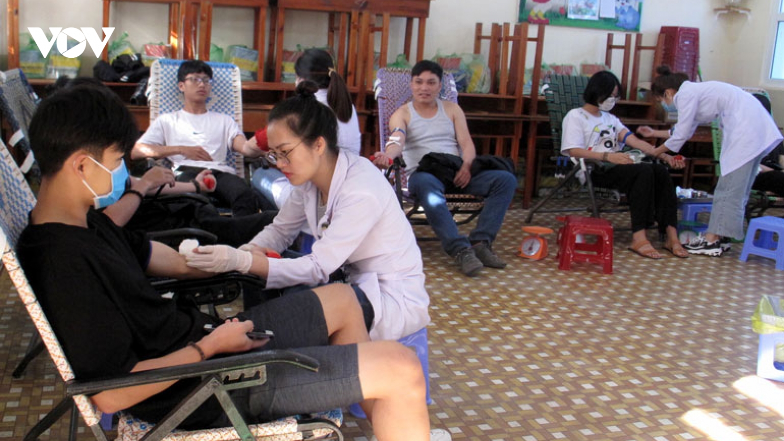 Gần 200 người tham gia hiến máu tình nguyện ở Lâm Đồng