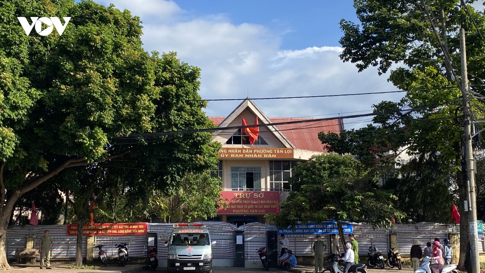 Cán bộ Đảng ủy phường nhảy lầu tự tử với lá thư tuyệt mệnh