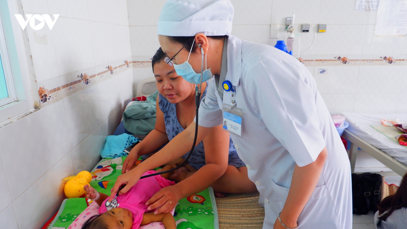 Trẻ em mắc bệnh đường hô hấp tăng đột biến tại Cần Thơ