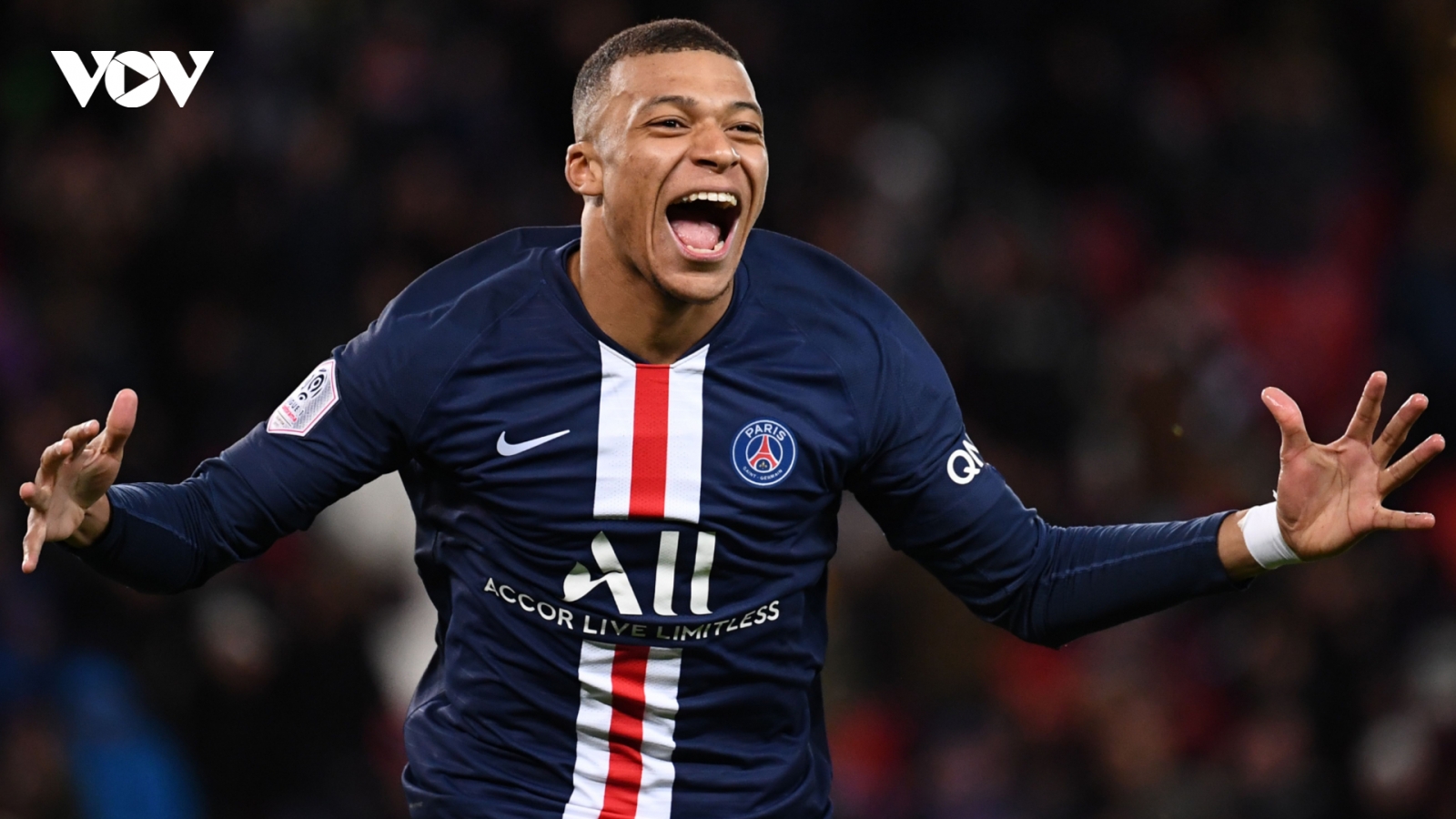 Kylian Mbappe gây khó dễ cho PSG, Real Madrid và MU mừng thầm