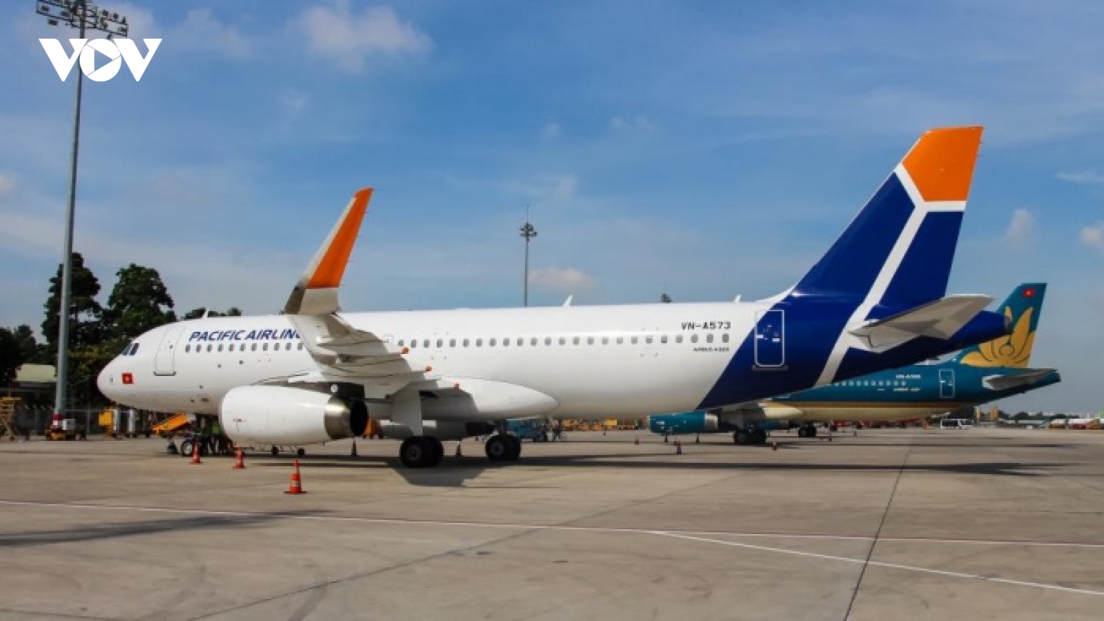 Nam hành khách nước ngoài la hét, doạ có bom trên máy bay của Pacific Airlines