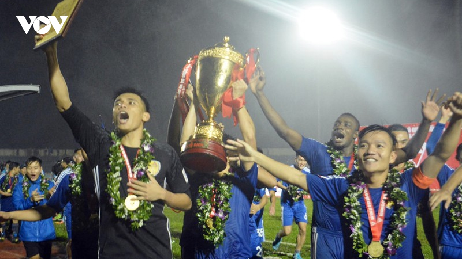 Ngày này năm xưa: Quảng Nam đăng quang ngôi vô địch V-League 
