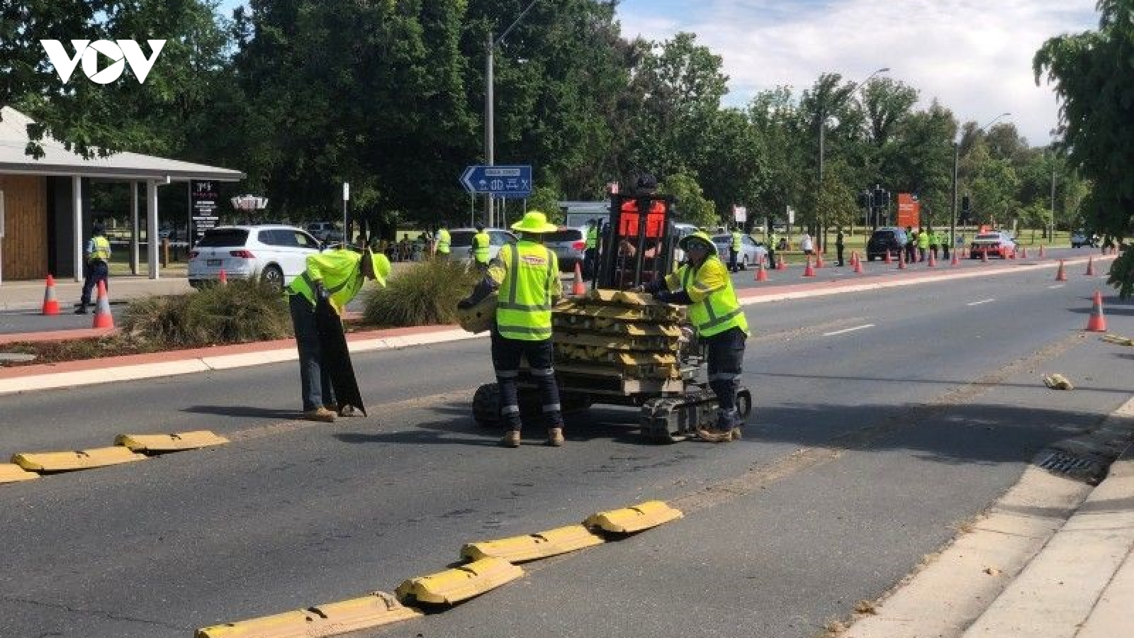 Hai bang đông dân nhất Australia mở cửa biên giới nội địa