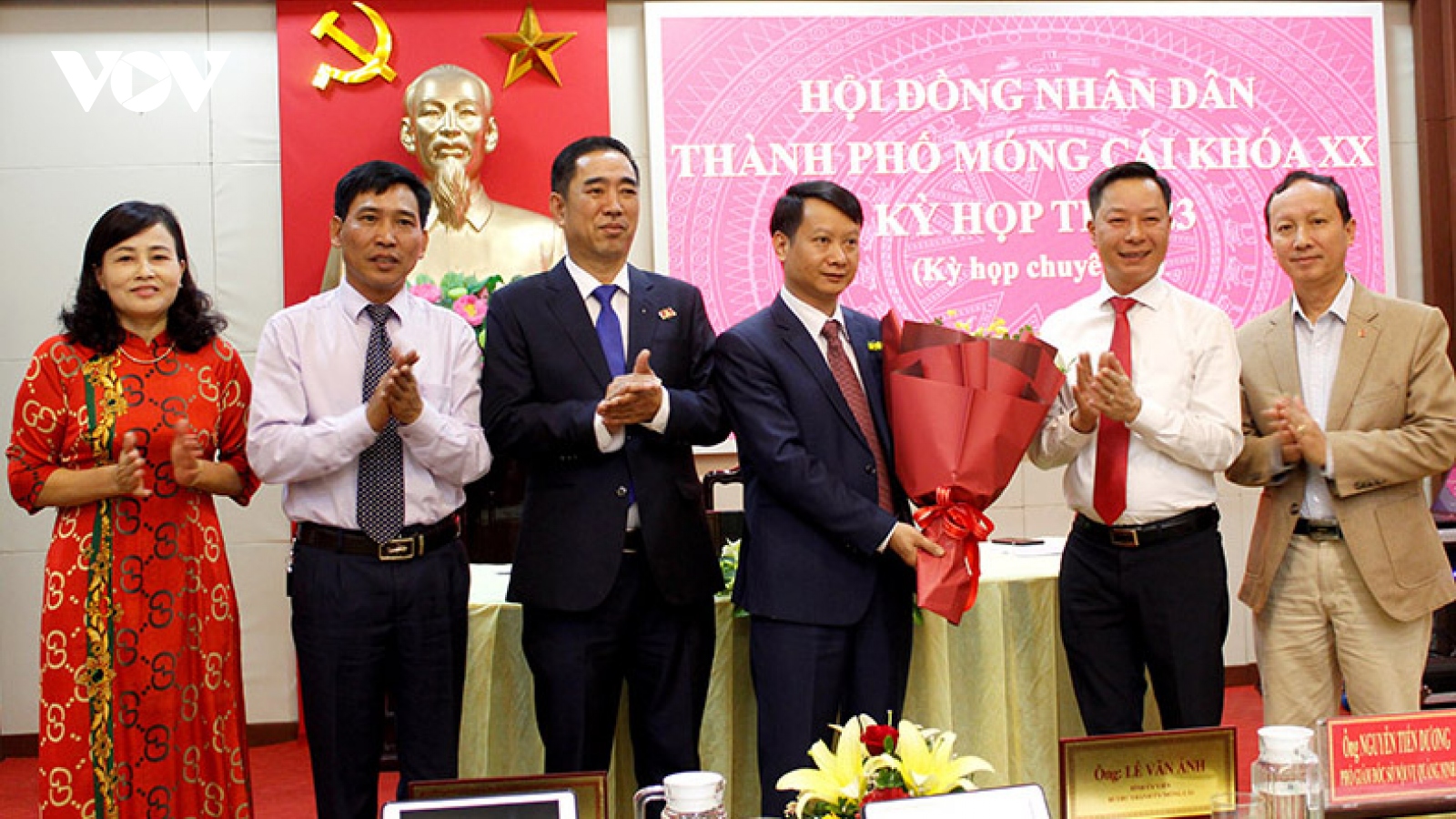 Ông Hồ Quang Huy được bầu làm Chủ tịch UBND thành phố Móng Cái 