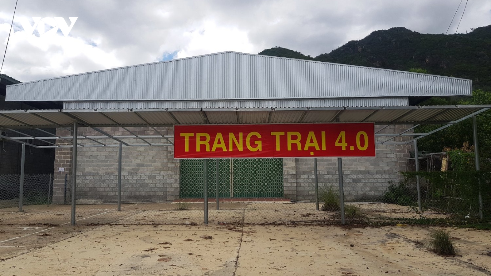 Khánh Hòa cưỡng chế 7 cửa hàng xây dựng không phép