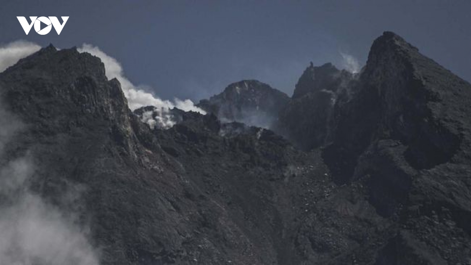 50 trận tuyết lở tại núi lửa Merapi, Indonesia duy trì tình trạng khẩn cấp
