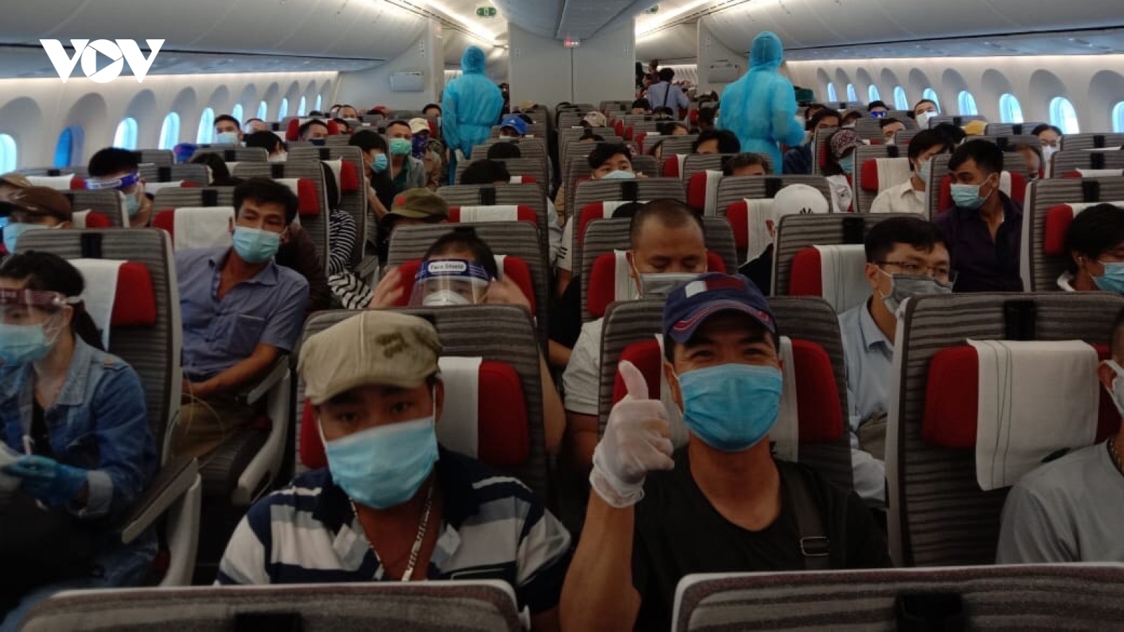 Đưa gần 50 người Việt từ Mozambique và Na Uy quá cảnh tại Qatar về nước