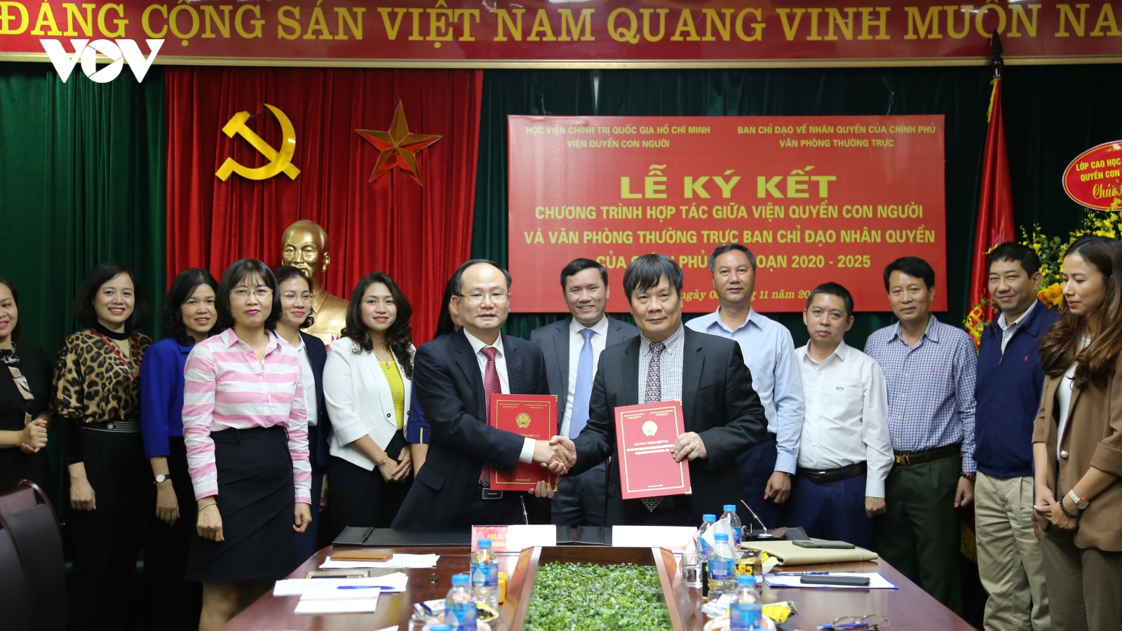 Đẩy mạnh nghiên cứu và cập nhật thông tin về quyền con người