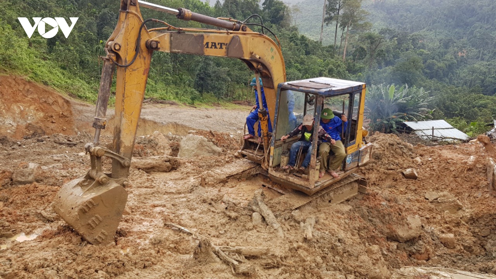 Vẫn còn 13 người mất tích do sạt lở đất ở Trà Leng