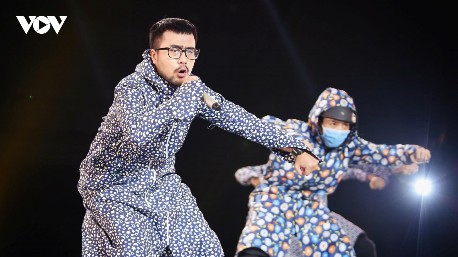 Rica hoá "Ninja-Lead" trên sân khấu, Dablo - Captain rap về Covid-19 và lũ lụt miền Trung