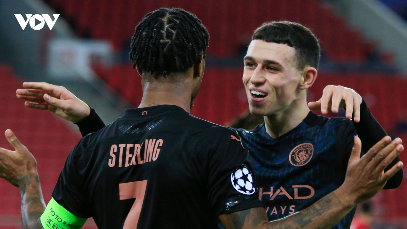 Thắng nhẹ Olympiakos, Man City vào vòng 1/8 Champions League