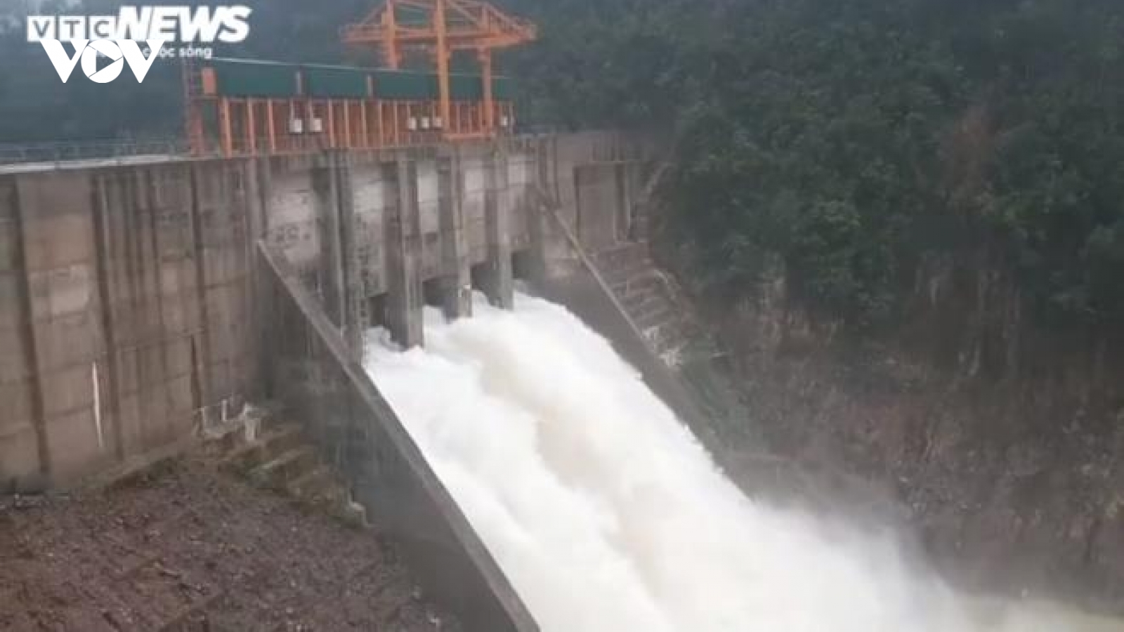 Xử lý nghiêm các chủ hồ chứa thủy điện gây mất an toàn hạ du