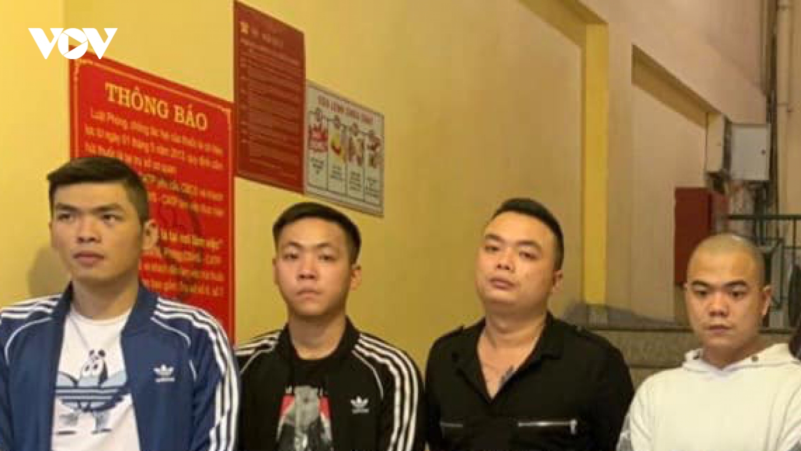 Triệt phá ổ nhóm cho vay nặng lãi có đến 200 người tham gia ở Hà Nội