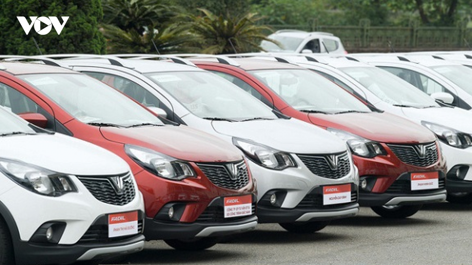 VinFast bất ngờ điều chỉnh giá nhiều mẫu xe
