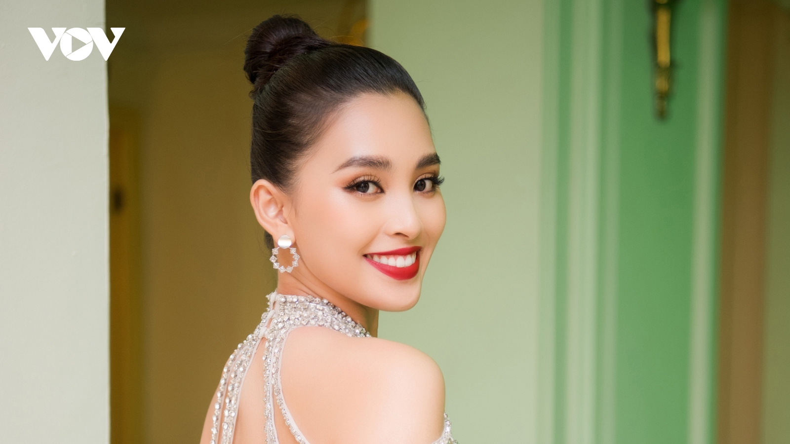 Hoa hậu Tiểu Vy: "Tôi không nghĩ bản thân sẽ bị lu mờ khi Hoa hậu mới lên ngôi"