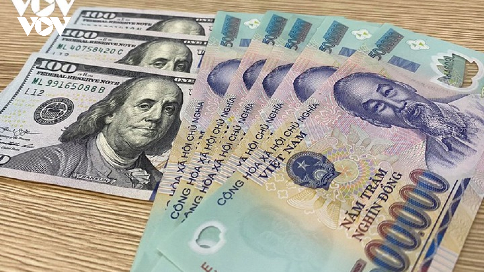 Giá USD giữ ổn định trên 23.000 đồng tại các ngân hàng thương mại