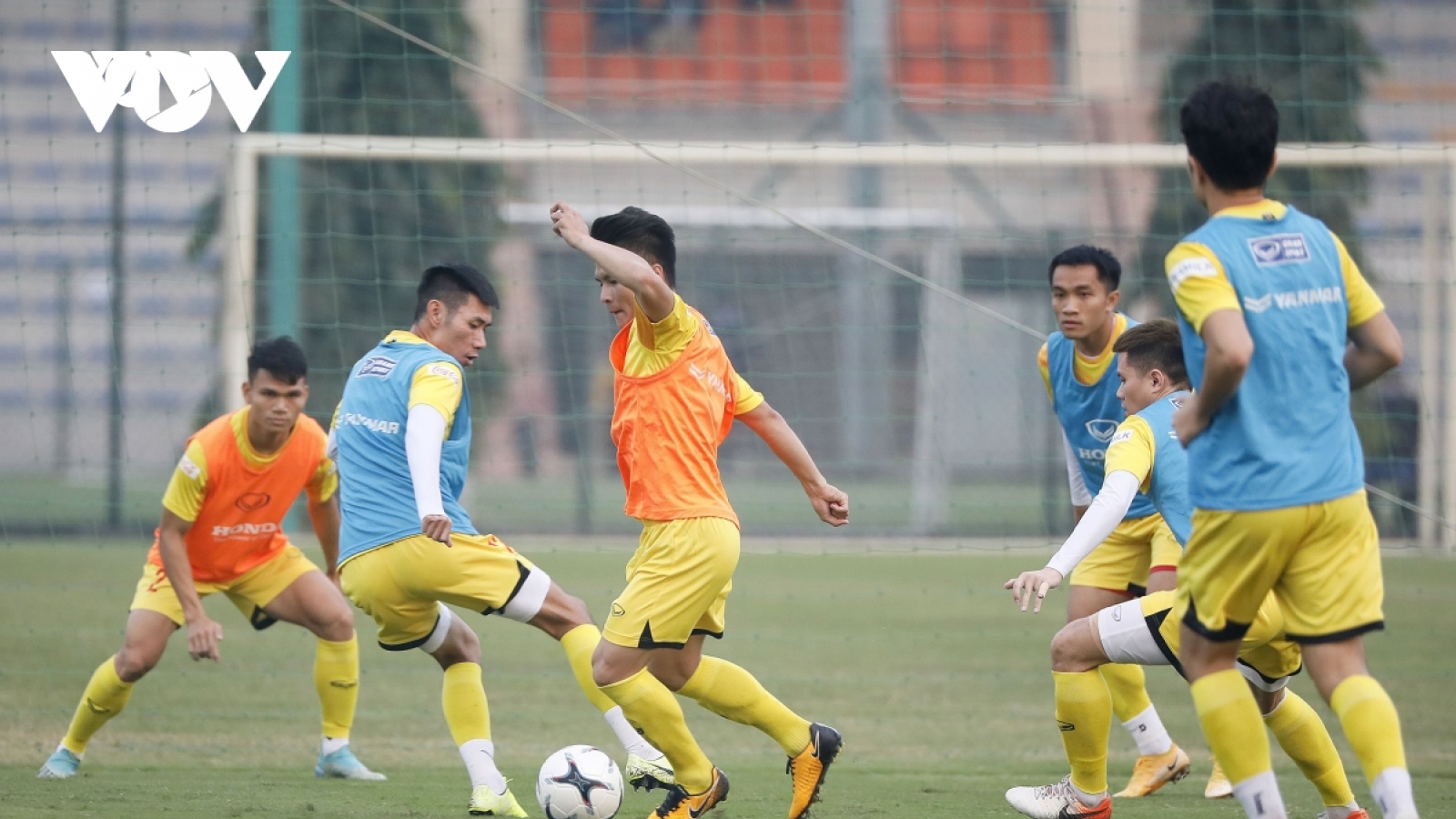 ĐT Việt Nam và U22 Việt Nam có mặt ở Cẩm Phả, sẵn sàng cho trận giao hữu "lượt đi"