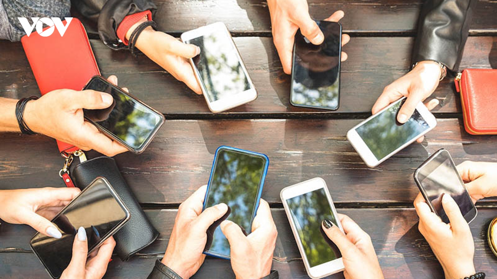 Các mẫu smartphone cũ có thể cân nhắc mua để dùng