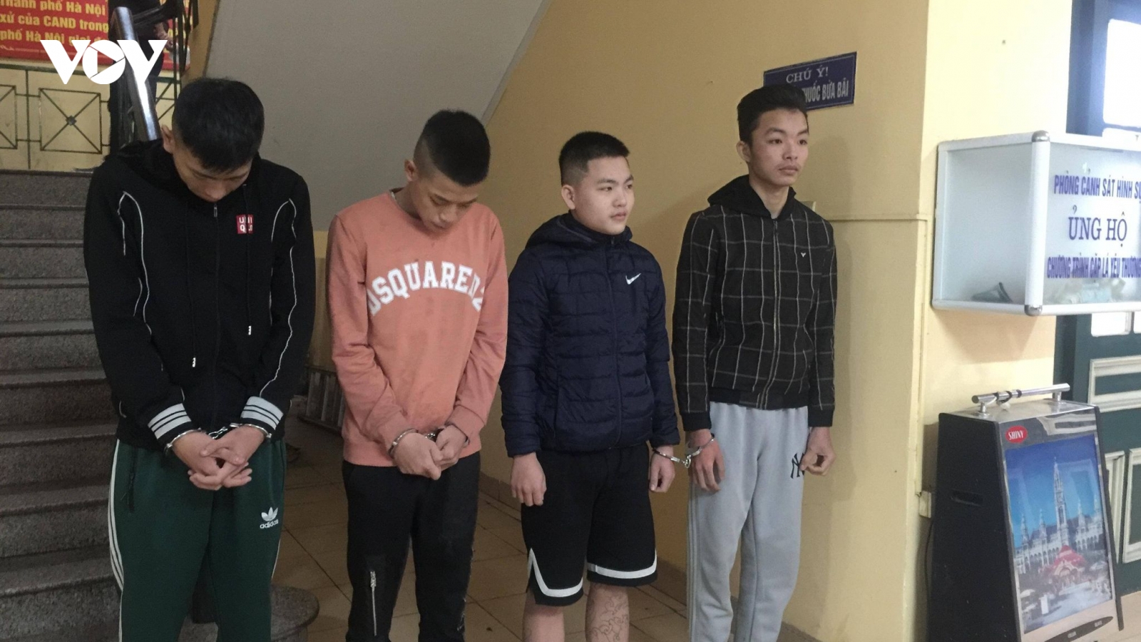 Triệt phá băng cướp nhỏ tuổi gây ra 17 vụ cướp giật tài sản tại Hà Nội
