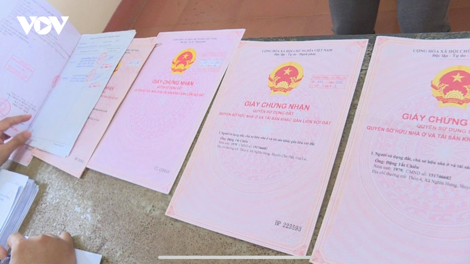 Dùng "sổ đỏ giả" để thế chấp vay tiền