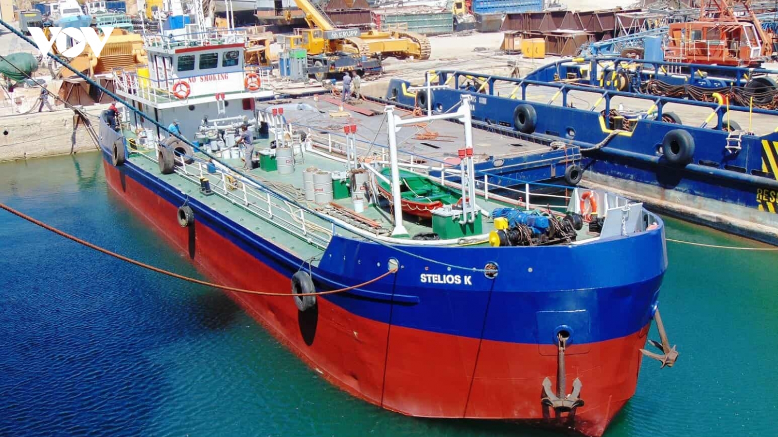 Thủy thủ Hy Lạp bị cướp biển Guinea bắt làm con tin