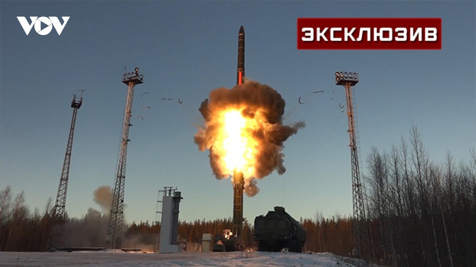 Cận cảnh vụ phóng ICBM Yars uy lực của Nga qua nhiều góc máy