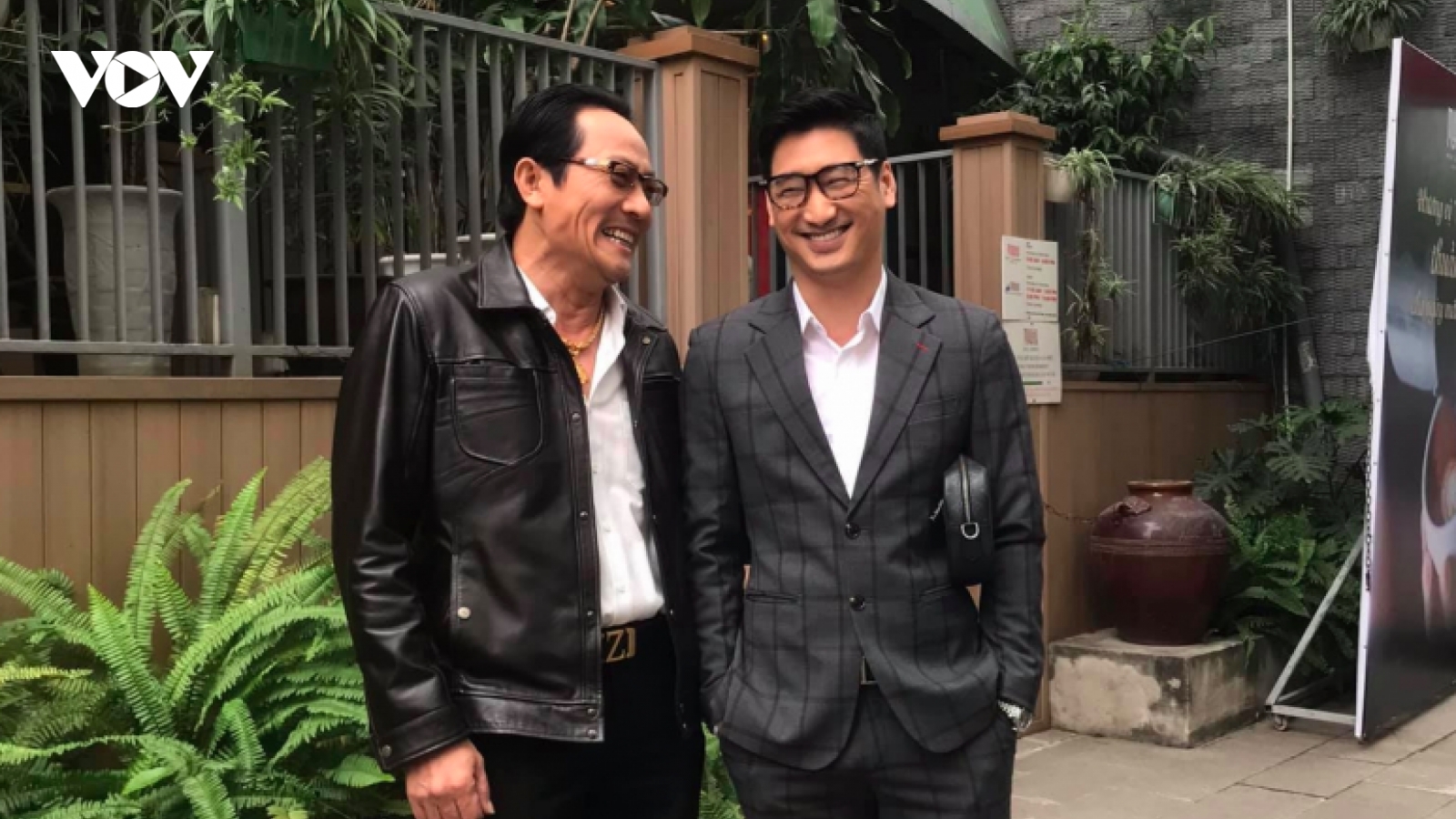 Hậu trường thú vị chưa từng tiết lộ của phim "Hồ sơ cá sấu"