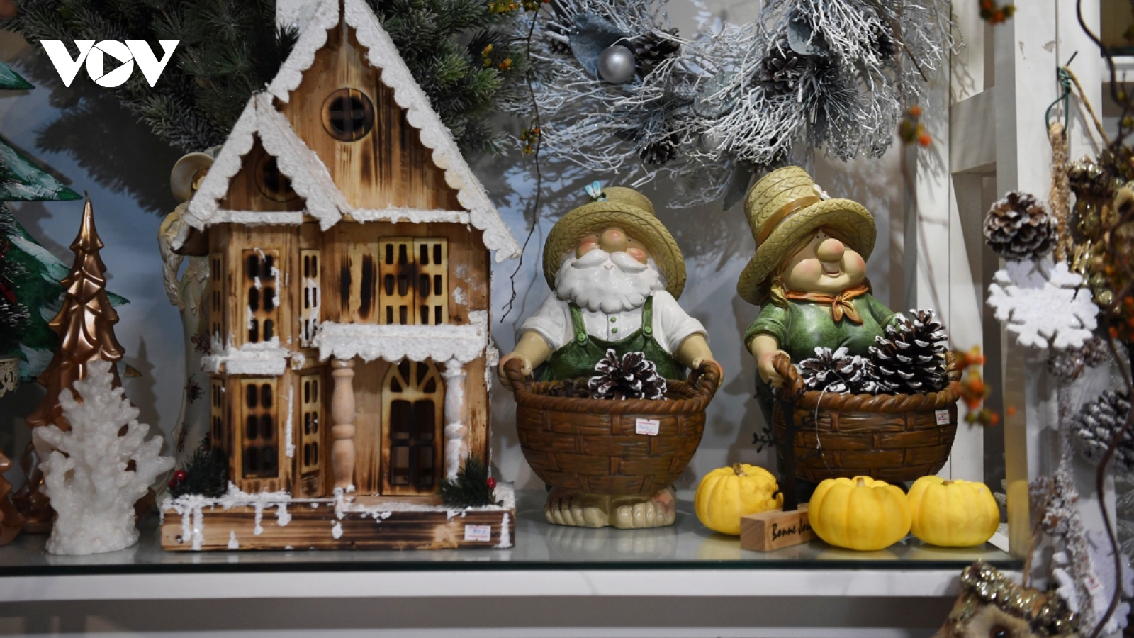 European-style Christmas space in the heart of Hanoi