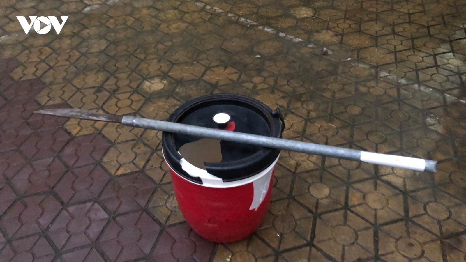 Bắt băng nhóm thu phí bảo kê trước cổng bệnh viện
