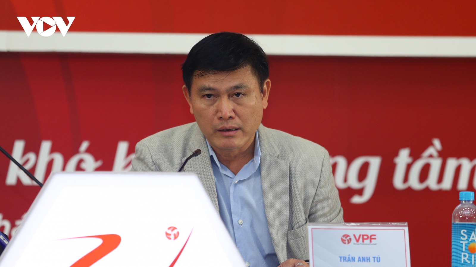 V-League 2021 sắp khởi tranh, nhiều CLB có quyết định bất ngờ