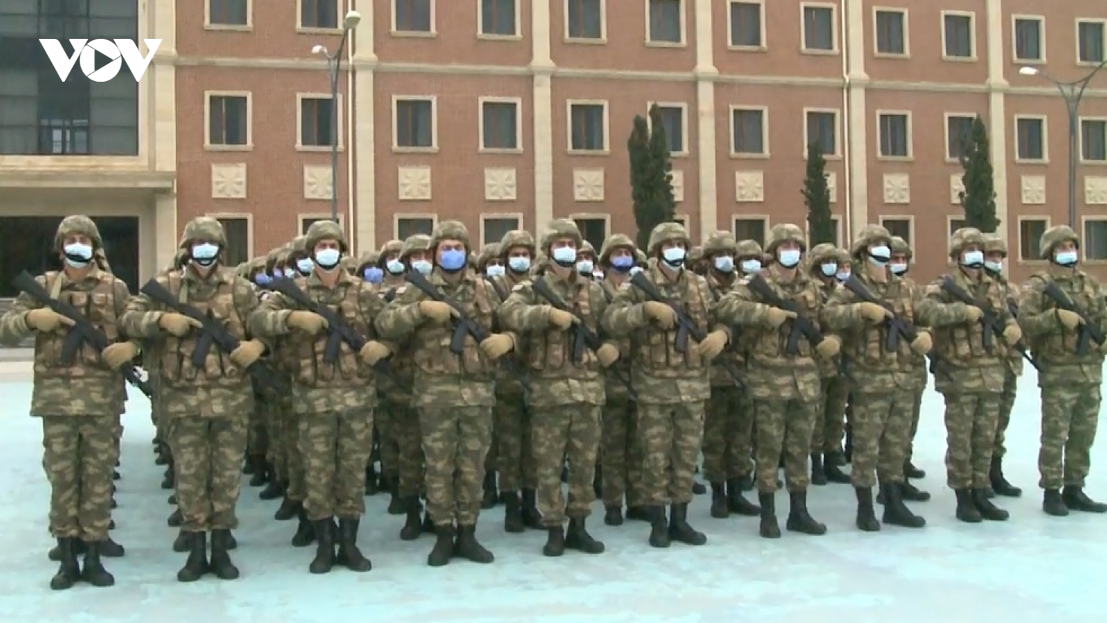 Các quân binh chủng Quân đội Azerbaijan đồng loạt tưởng niệm binh sĩ tử trận ở Karabakh