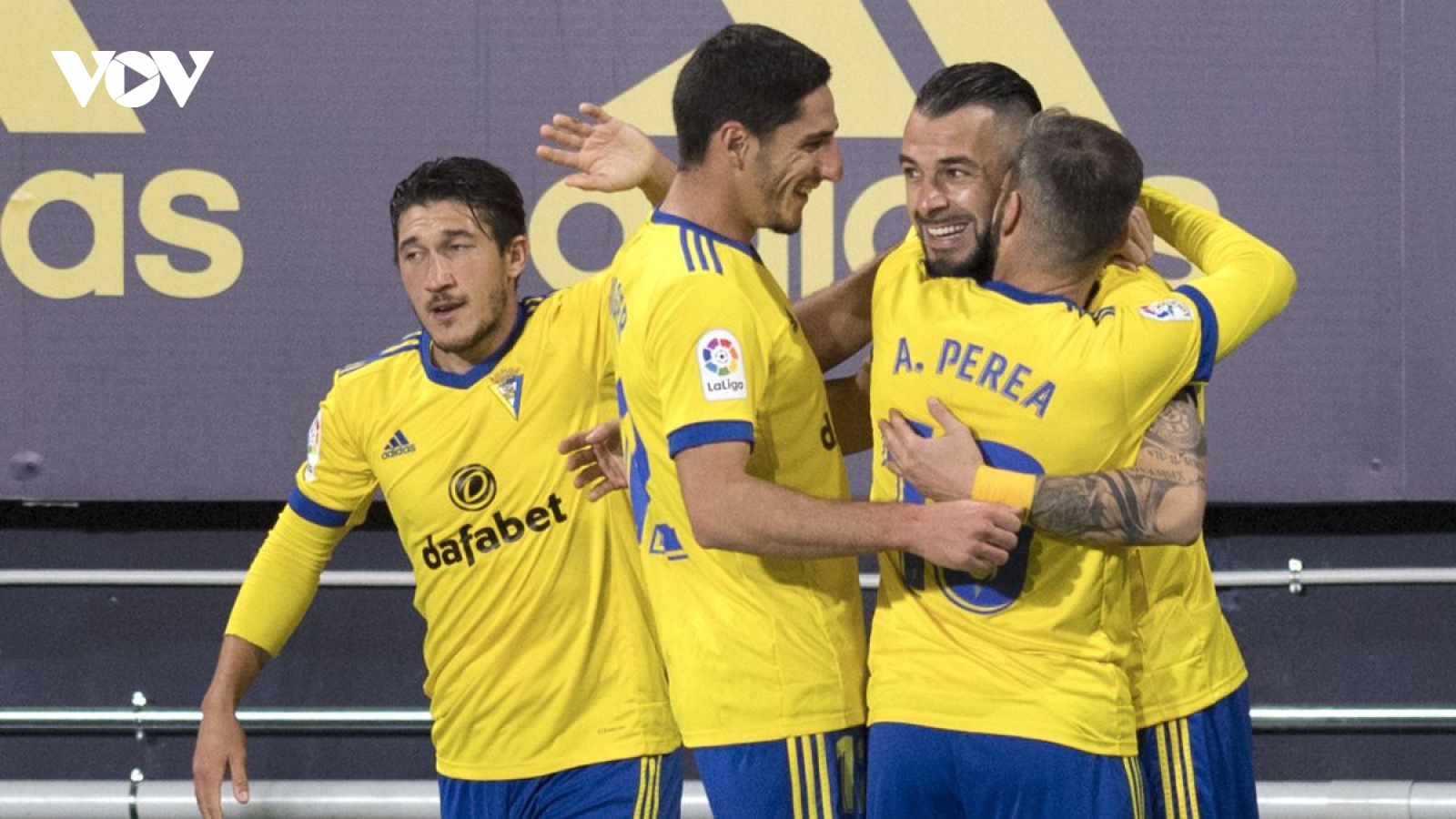 Hạ cả Real lẫn Barca, đội bóng "vô danh" Tây Ban Nha tạo nên kỷ lục